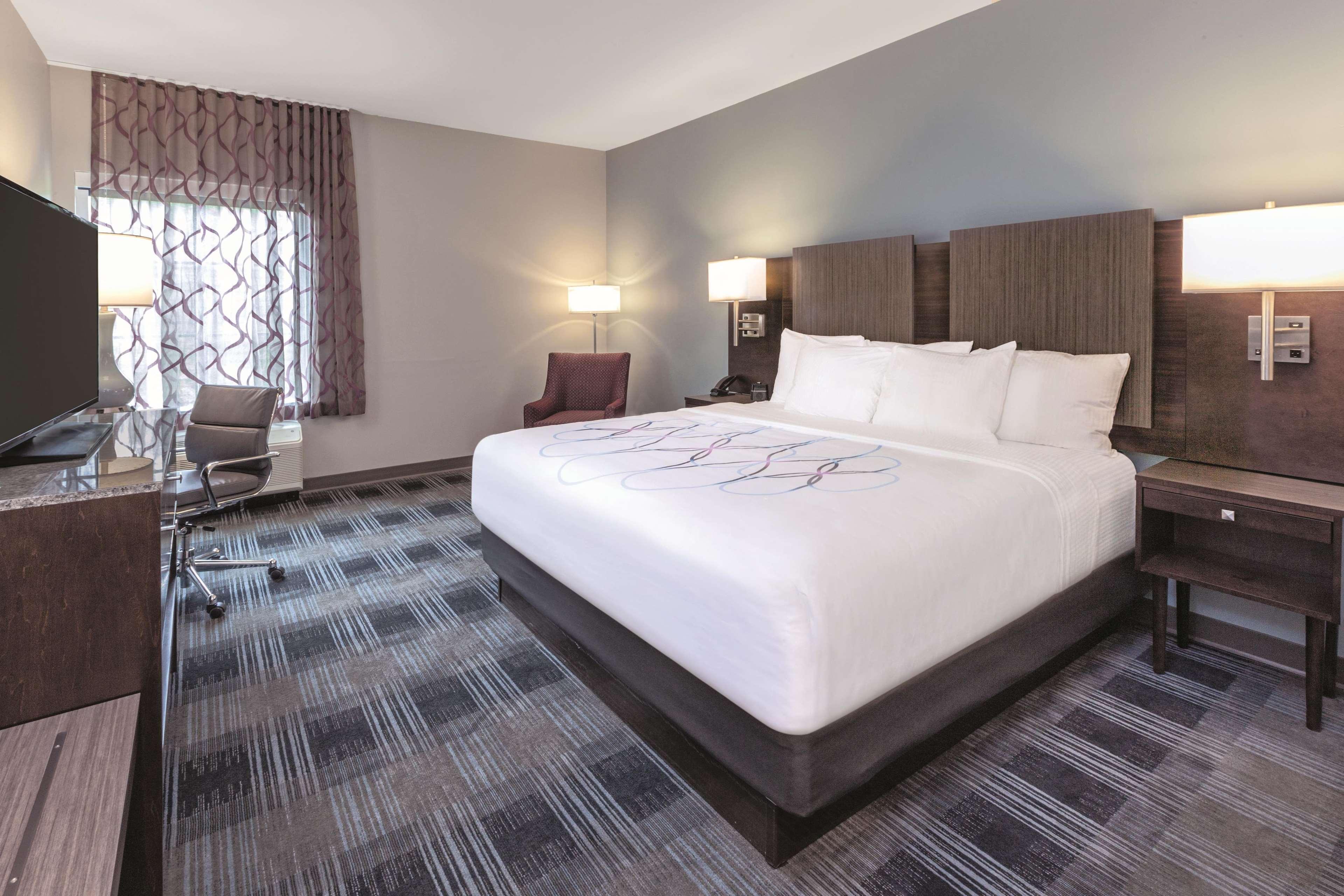 La Quinta By Wyndham Aberdeen-Apg Bagian luar foto